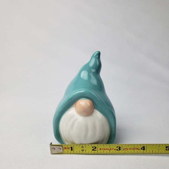 Blue Gnome Tiered Tray Decor - Picture 7 of 7